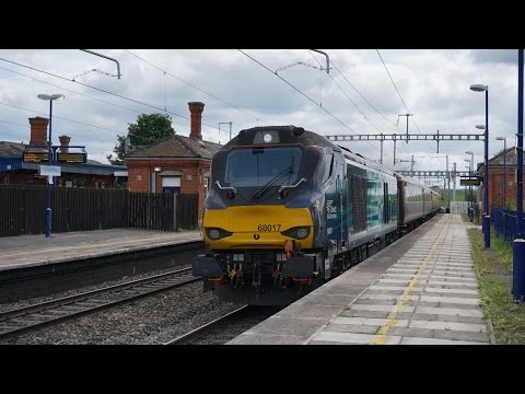 DRS Class 68017 and 002 storming through Cholsey working 5Z68 21.5.2017