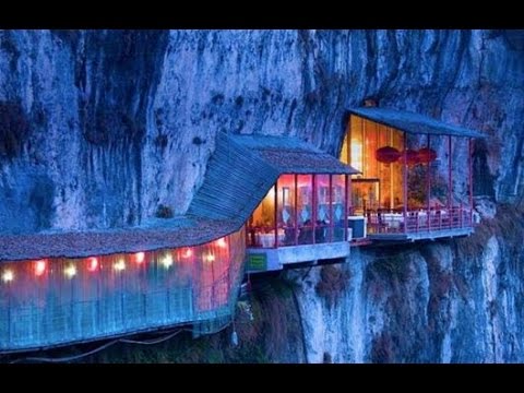 The Hanging Fangweng Restaurant Above Yangtze River! HD