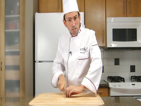 Learn Basic Knife Safety Skills - Chef Basic Knife Skills
