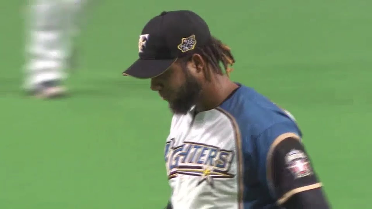 北海道日本ハムは新外国人選手2人がスタメン入り。ロドリゲス投手が強力埼玉西武打線に対峙する