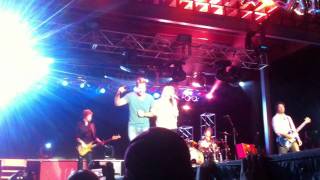 Miranda Lambert and Josh Kelley - Travelin&#39; Band