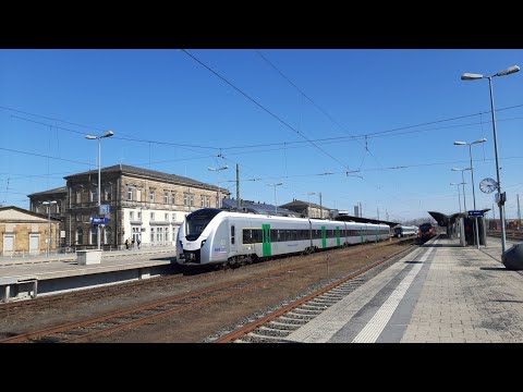 Zugverkehr in Hof Hbf: Der RE3 Hof-Dresden...