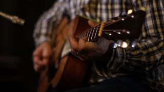 Lee Ranaldo mit Thrown Over the Wall im STANDARD Player