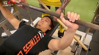 [閒聊] 笨問題：背跟胸是相輔相成，胸不可能單大?