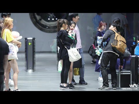 170829 위키미키 (WekiMeki) 더쇼 퇴근길 4K 직캠 / Fancam by -wA-