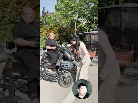 Тай Хэсяо ждёт девушку