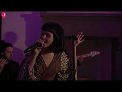 Wedding & Party Band in Florence Italy with Female Singer