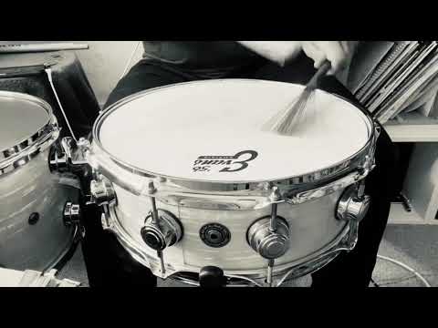 Rolling in Rhythm-Charley Wilcoxon (with BRUSHES)