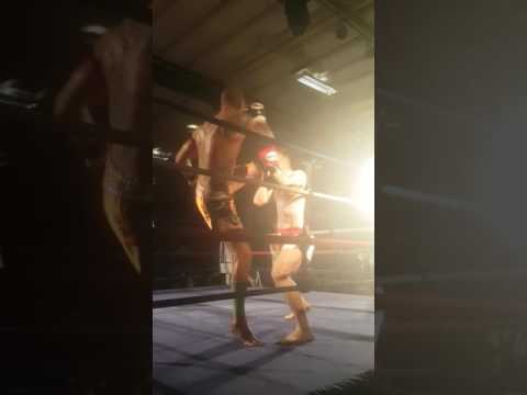 Spitfire Muai Thai - Michael Farrers win 20/11/2016
