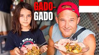 SWISS Family Tried GADO-GADO For The FIRST TIME 🇮🇩 Orang asing mencoba
