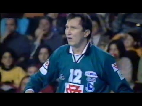 Dos paradas consecutivas de Buligan. Copa ASOBAL 1997/98. CD Ademar - San Antonio. Semifinal. León.