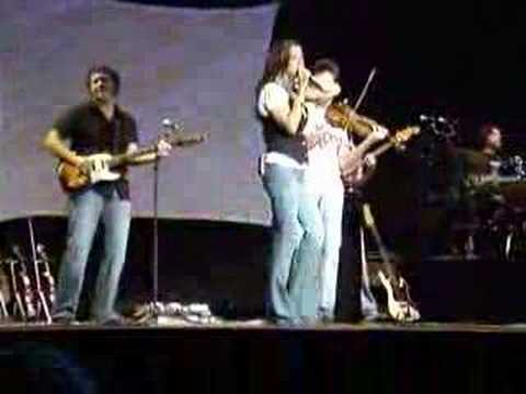 Show Sara Evans-Virginia Beach