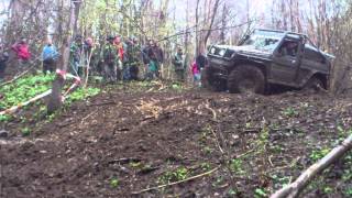 preview picture of video 'OFFROAD Tisovec 2012 Dolinka mercedes'