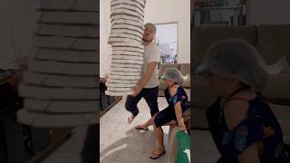 Menina é mais de boa 🤔🤣 - #filha #humor #familia #short #viral #neymar #futebol