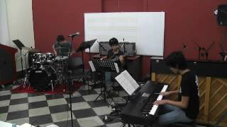 Avishai Cohen -  The Ever Evolving Etude