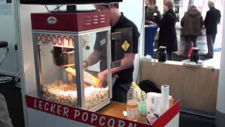 preview picture of video '**Knackig. Popcornmaschinen mieten oder leihen ( Cloppenburg, Vechta, Wildeshausen ).'