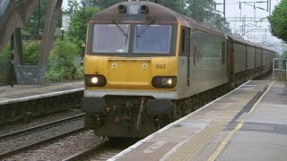 preview picture of video 'Half an Hour at (52) - Winsford Station 2.8.2014 - class 37 66 92 221 350 390 WCML'