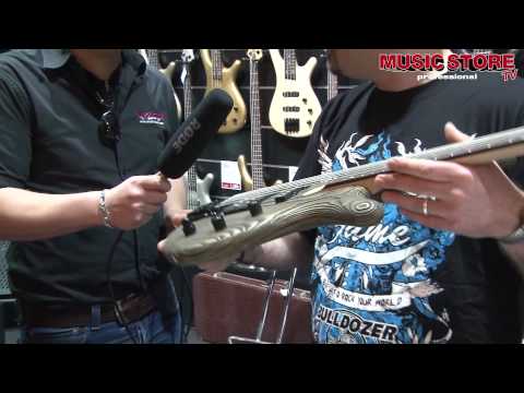 Exklusiver FAME E-Bass mit Kupferbeschichtung - Musikmesse 2012