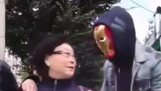 Schwarzer Mann macht Leuten Angst 😂