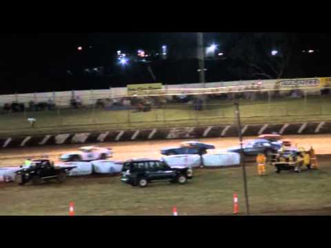 Surfers Paradise Sedans - Heat 2 - Charlton Raceway - 22.09.12