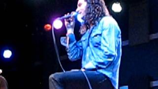 Constantine Maroulis sings Favorite T-Shirt, 9/8/11