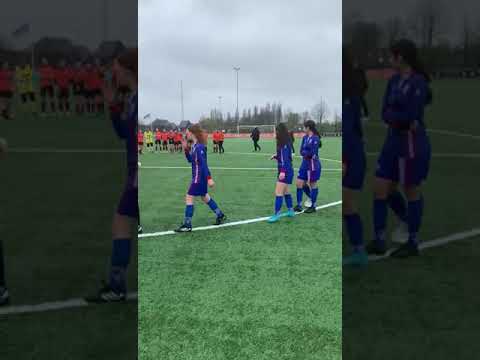 V.V. De Meern MO17-1 vs. Buitenveldert sc. MO17-1 opkomst