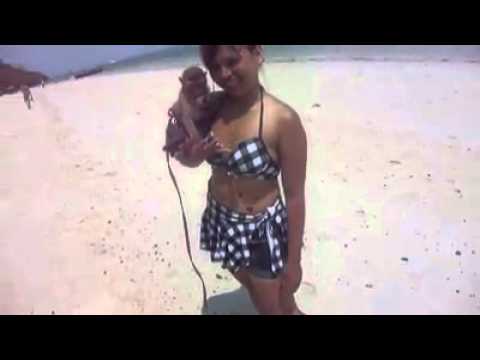 TAKING PICTURES WITH MONKEY @ FIRST ILAND BEFORE JAMESBOND ISLAND/THAILAND.