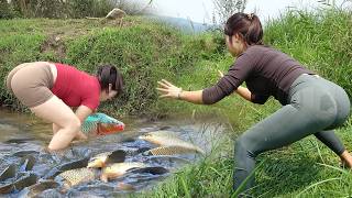 TOP VIDEOS: Interesting Fishing About a Young Girl's in River and Lakes, Catching a Lots of Big Fish