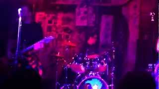 Molly&#39;s Lips Nirvana cover. Nevermind Tribute to Nirvana at Churchills pub in Miami