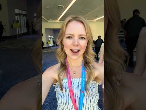 Rock that body w/ @briannamizura @briannaguidryy