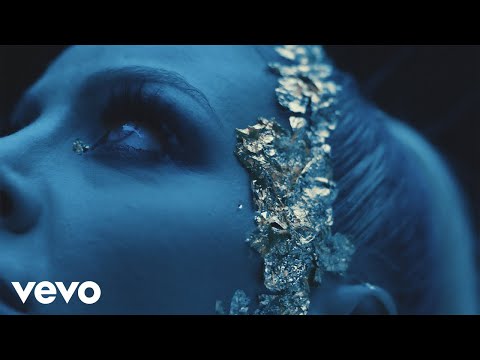 Delaney Jane - Lovesick Lullaby (Official Music Video)