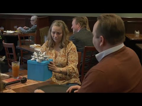 Surprise Squad makes holidays bright for local mother, daughter