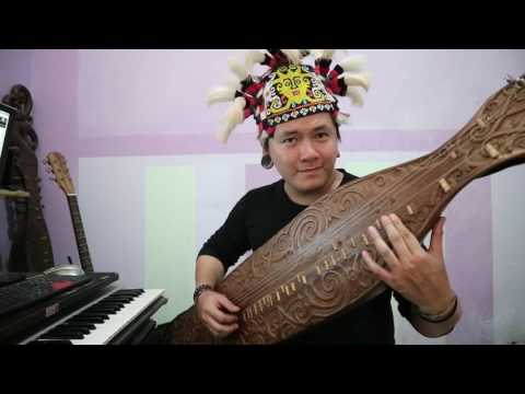 Despacito Luis Fonsi - ft. Daddy Yankee ( Sape' Borneo Traditional instrument version ) Uyau Moris