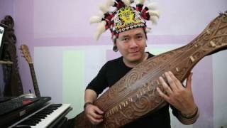 Despacito Luis Fonsi - ft. Daddy Yankee ( Sape' Borneo Traditional instrument version ) Uyau Moris