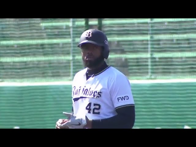 【バファローズ春季キャンプ】バファローズ・ロドリゲス 三遊間を破る鋭い当たりのタイムリーヒット!! 2020/2/18