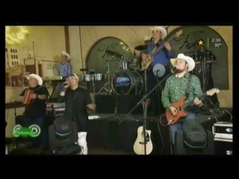 " Eclipse " Homenaje Emilio Navaira , Grupo Rio y Ricky Dezigual