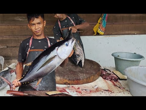 The World's Fastest Tuna Slice Specialist-Cutting Fish Skill