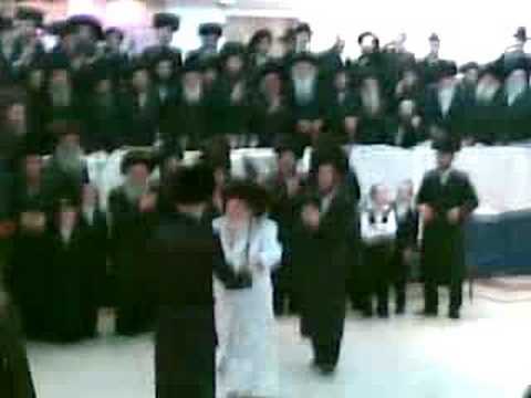 Modzitz - Lelov Wedding (Mitzvah Tanz - 1 ( Lelover))