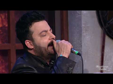 Νίκος Ρωμανός " Ένα δίκοπο μαχαίρι "