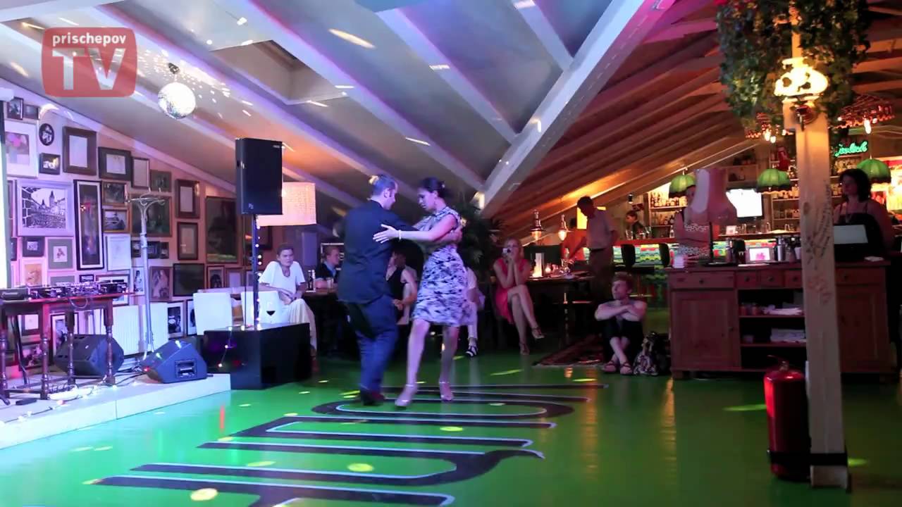 Vladimir Vereschagin & Natalia Molokova, Russia, Moscow, Milonga "Na Cherdake", 27.07.2010(3)