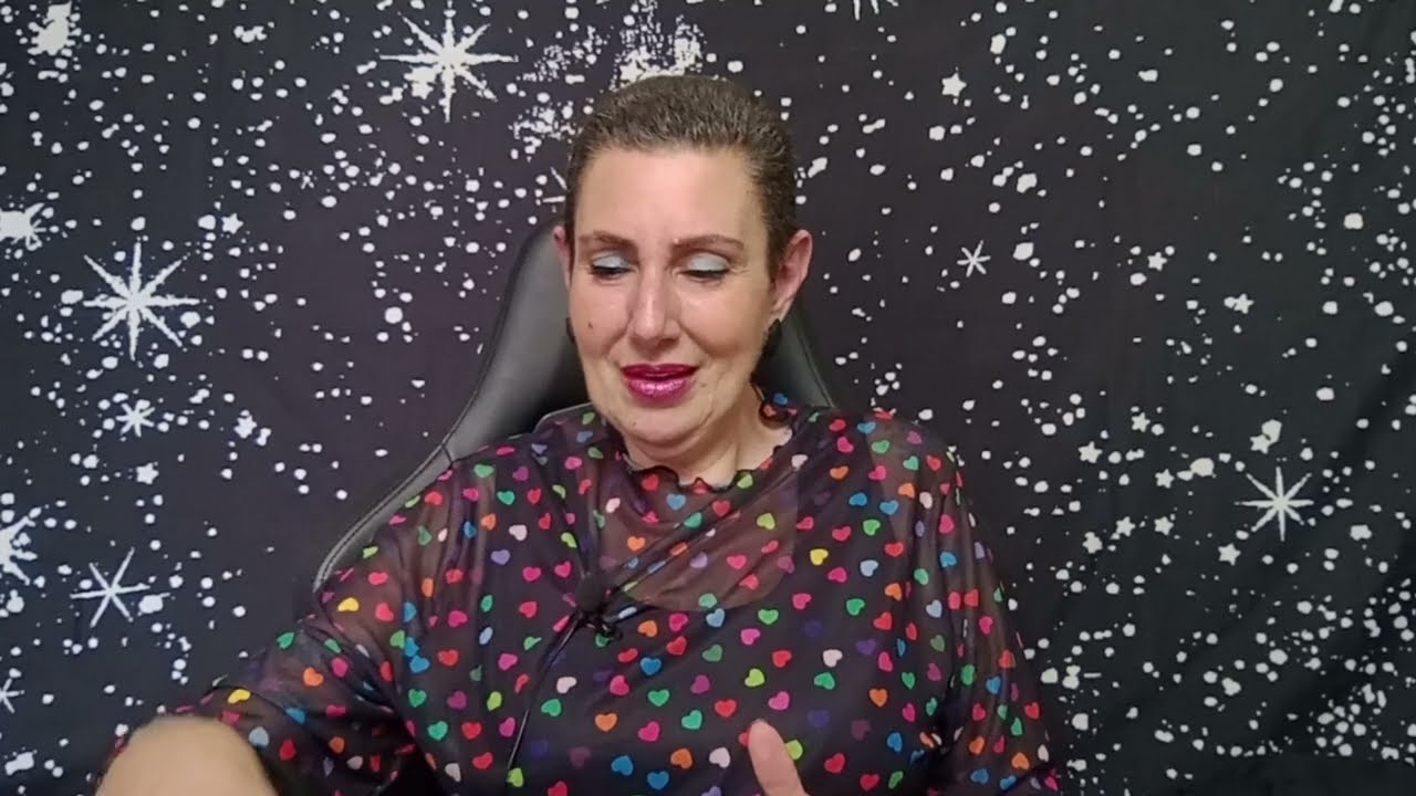 ♎ LIBRA NOVEMBRO ❤️ - Essa pessoa é muito orgulhosa mas vale a pena investir, com certeza!