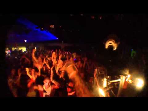 Guy looses his mind at a rave!