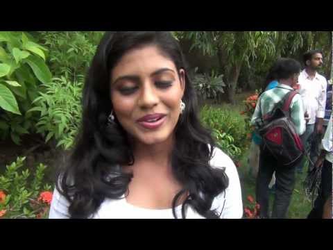 Actress Iniya wishes ThamizhThirai