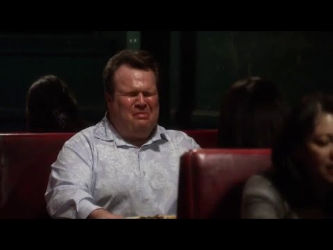 Modern Family 1x18 - Cam eats a spicy dish