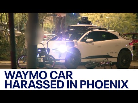 Belästigtes Waymo-Auto wehrt sich