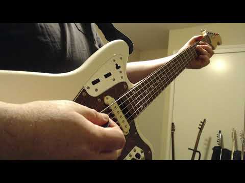 Danelectro, Squier Baritone & Bass VI comparison