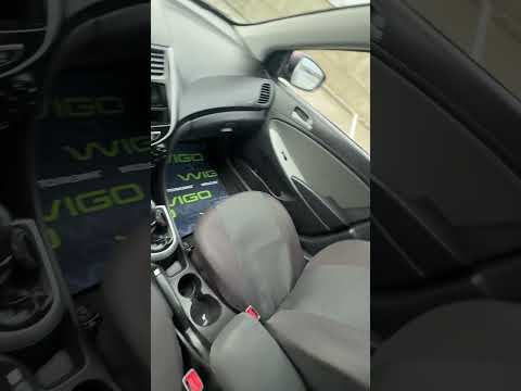 фото hyundai accent  0