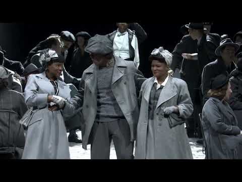 La bohème - 'Aranci, datteri!' | Glyndebourne