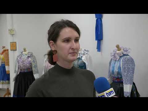 Výstava  tradičného odevu obce Krakovany