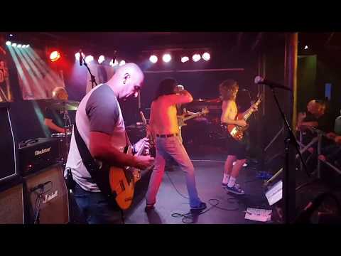 Pure/DC and Tony Currenti - Shes Got Balls (Chinnerys, Southend. 26/10/2018)